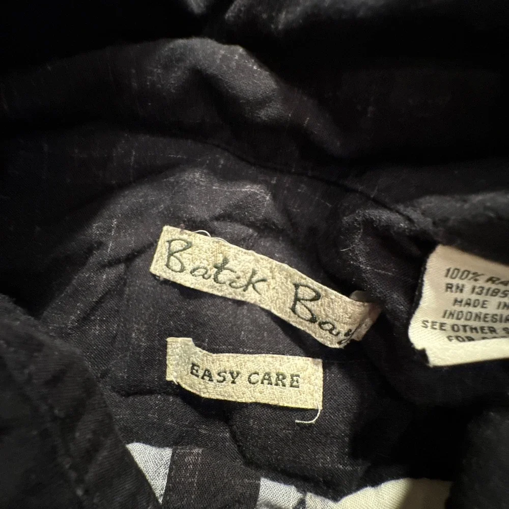 Batik Bay Shirt Men XL Black White Rayon Tropical Palm Tree Hawaiian Camp Button